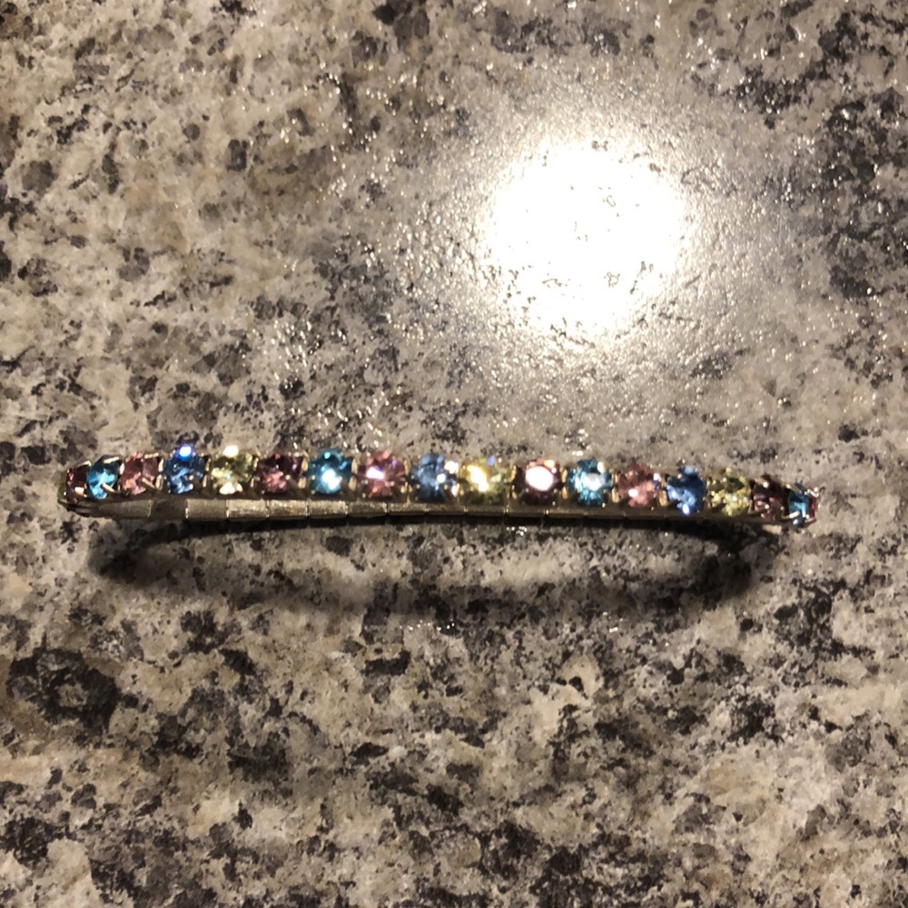Multi color stretch bracelet - Picture 3 of 3